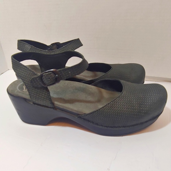 dansko navy sandals